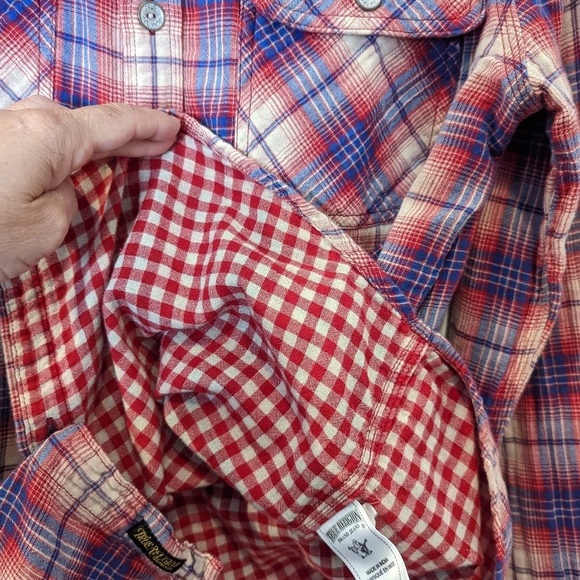 True Religion Men's Red Flannel Plaid button down pocket logo size L - Picture 10 of 12